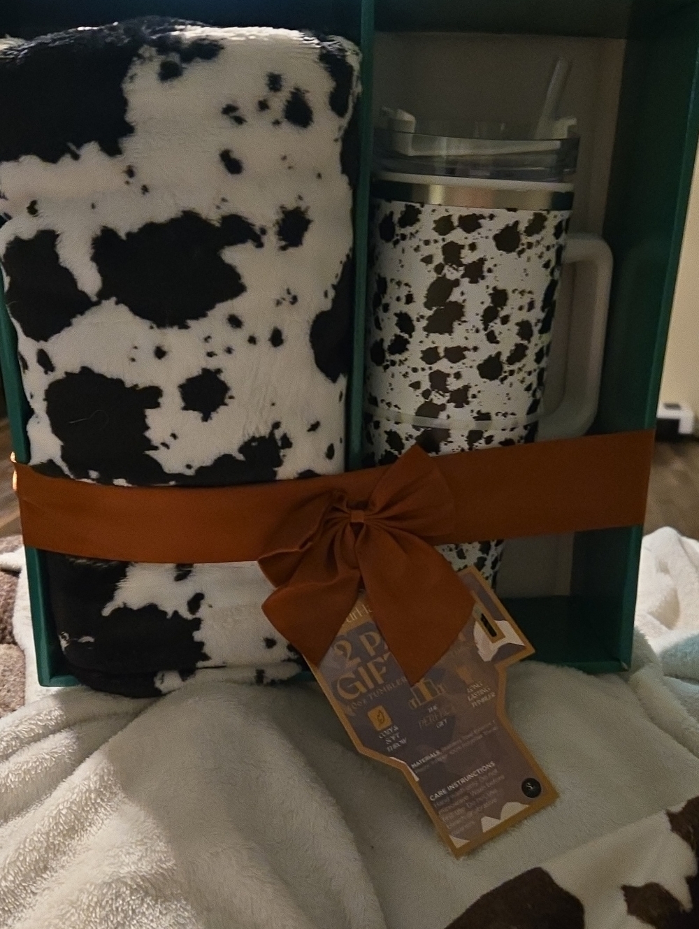 Plush Cowhide Print Throw Blanket & Tumbler Gift Set - Black & White